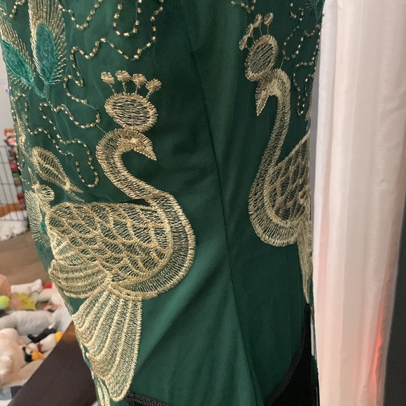 Dress - Picture 7 of 8